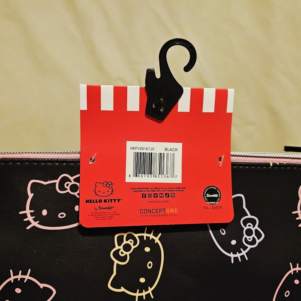 Hello Kitty Essentials Bundle - Picture 11 of 16